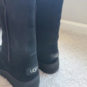 UGG Women's Amie classic Sheepskin Black Suede Bootos Size 5